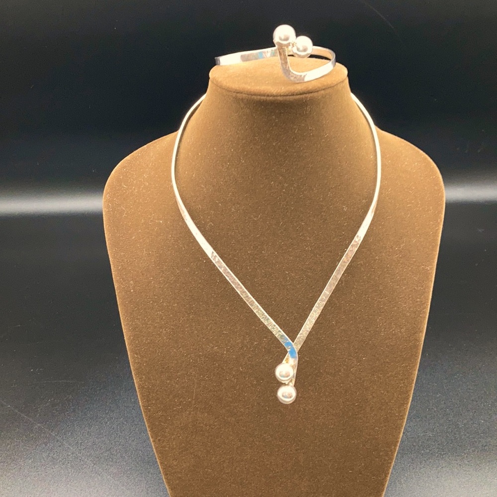 Liquid Silver chocker and bracelet